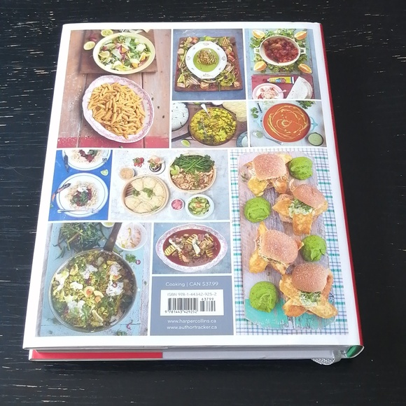 Jamie's 15 Minute Meals Cookbook - Picture 4 of 4